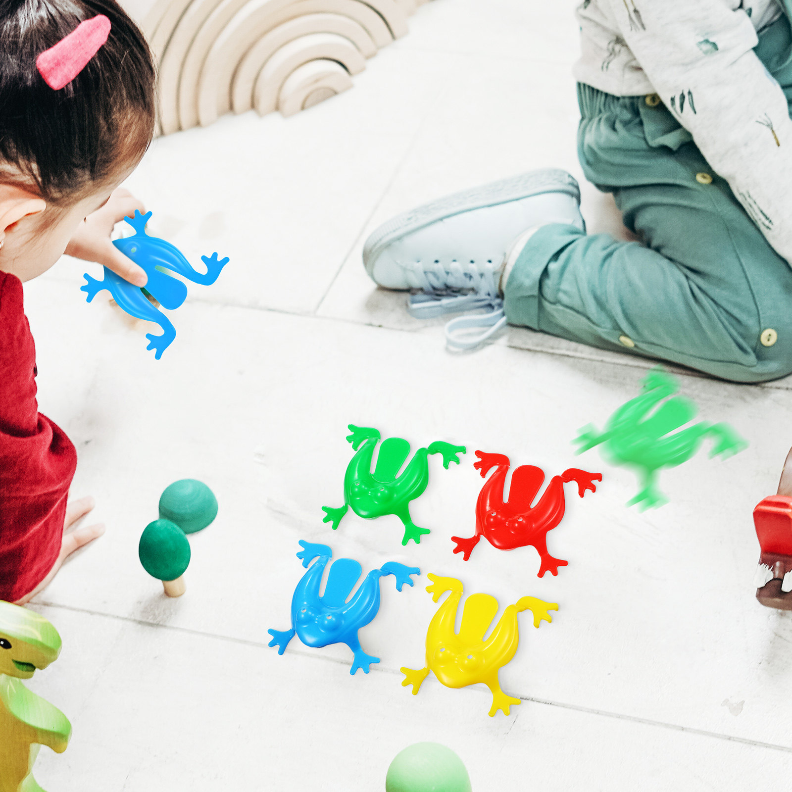 16Pcs Jumping Frogs Assorted C - Kids Toys Entertainer recensione e prezzo