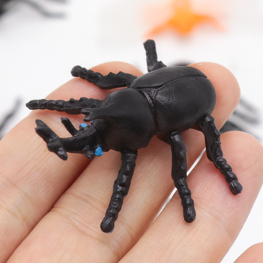 12pcs Simulation Funny Insect  - Kids Quirky Toys recensione e prezzo