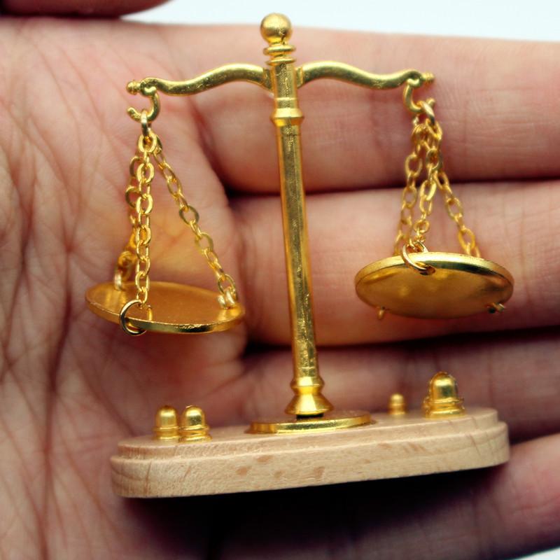 1:12 Dollhouse Vintage Balance - Kids Toys Return Gift recensione e prezzo