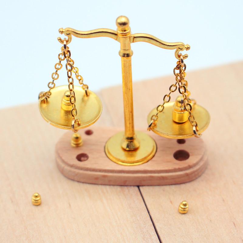 1:12 Dollhouse Vintage Balance - Kids Toys Return Gift recensione e prezzo